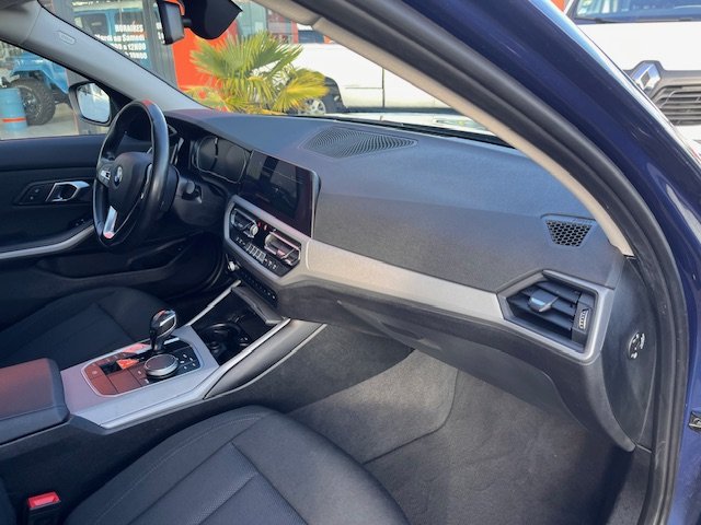 BMW 318d - Photo 26