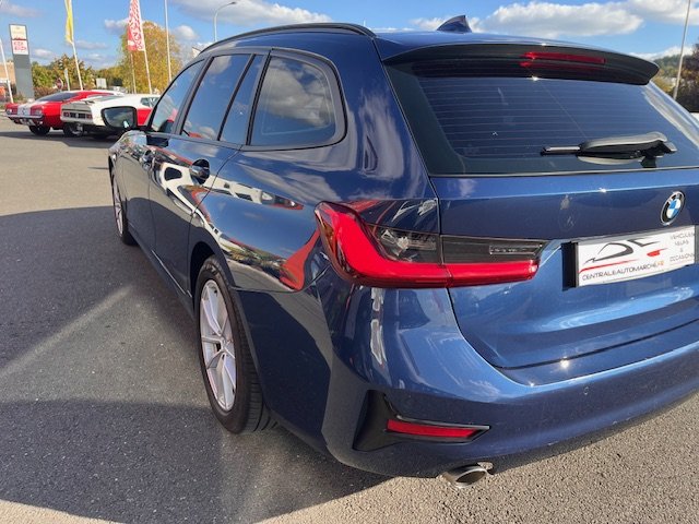 BMW 318d - Photo 4