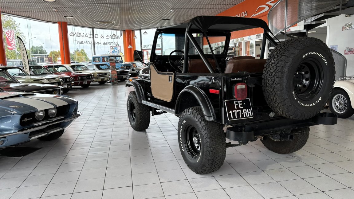 Jeep CJ - Photo 2
