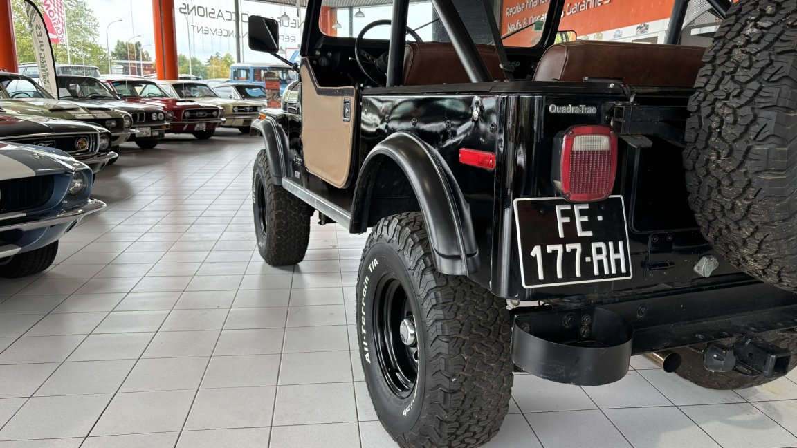 Jeep CJ - Photo 8