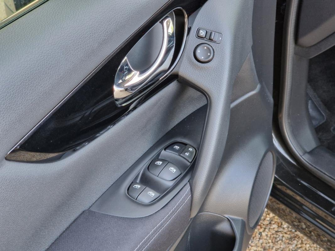 Nissan Qashqai - Photo 24