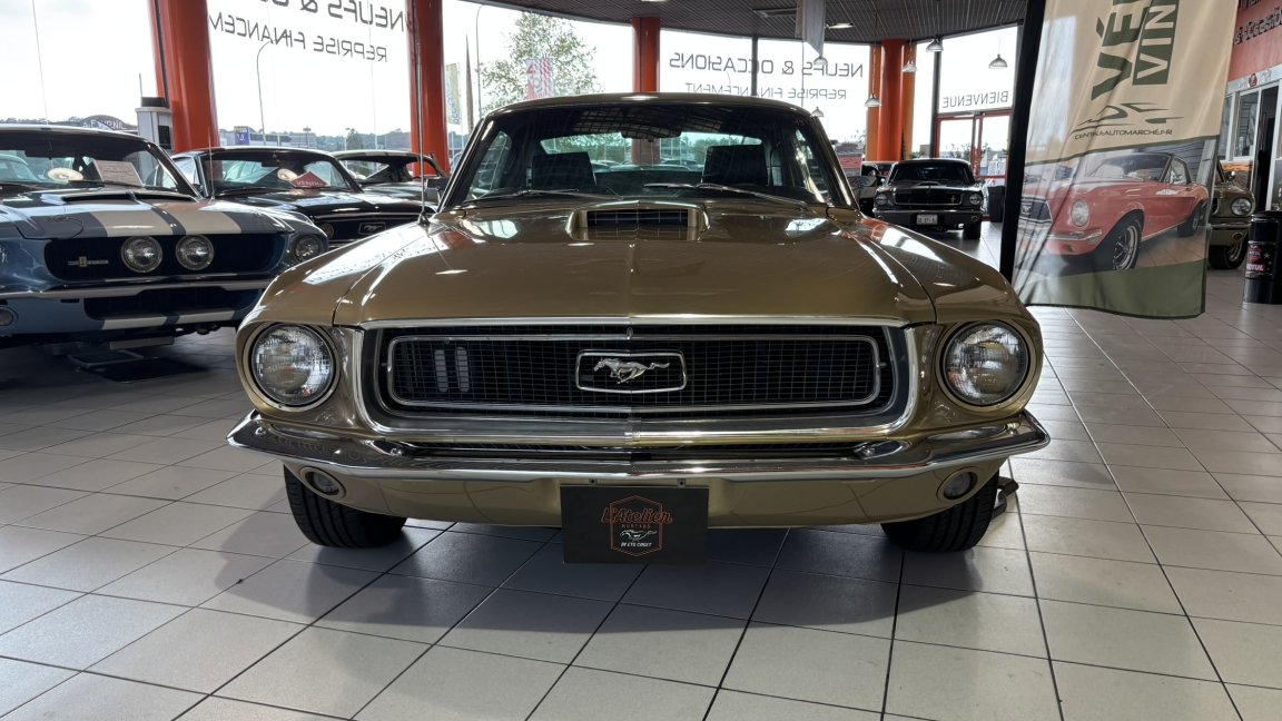Ford Mustang - Photo 3
