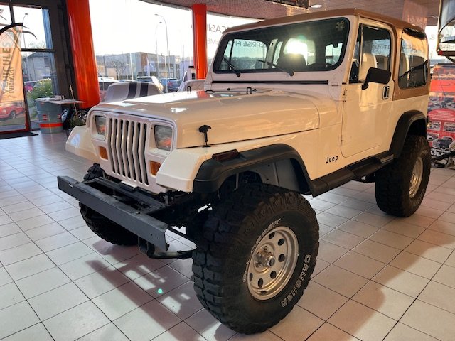Jeep Wrangler - Photo 3