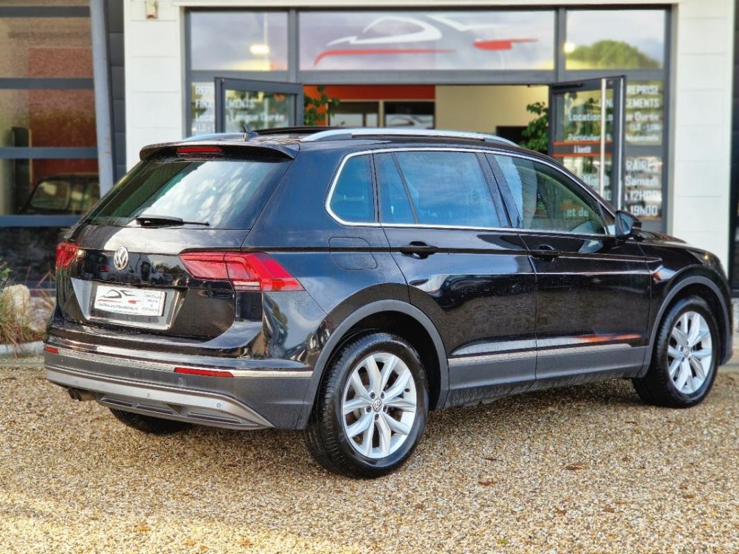 Volkswagen Tiguan - Photo 11