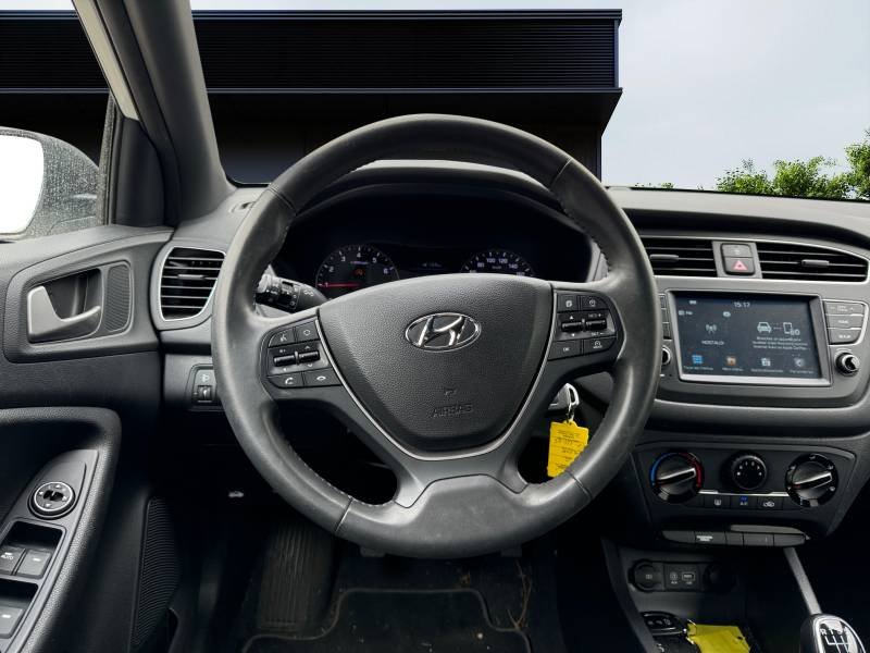 Hyundai i20 - Photo 13