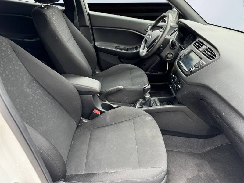 Hyundai i20 - Photo 16