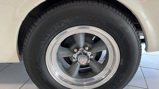 Ford Mustang - Photo 21