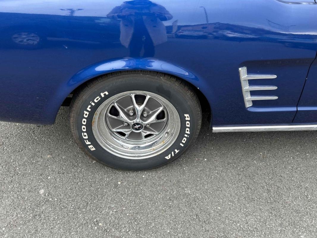 Ford Mustang - Photo 19
