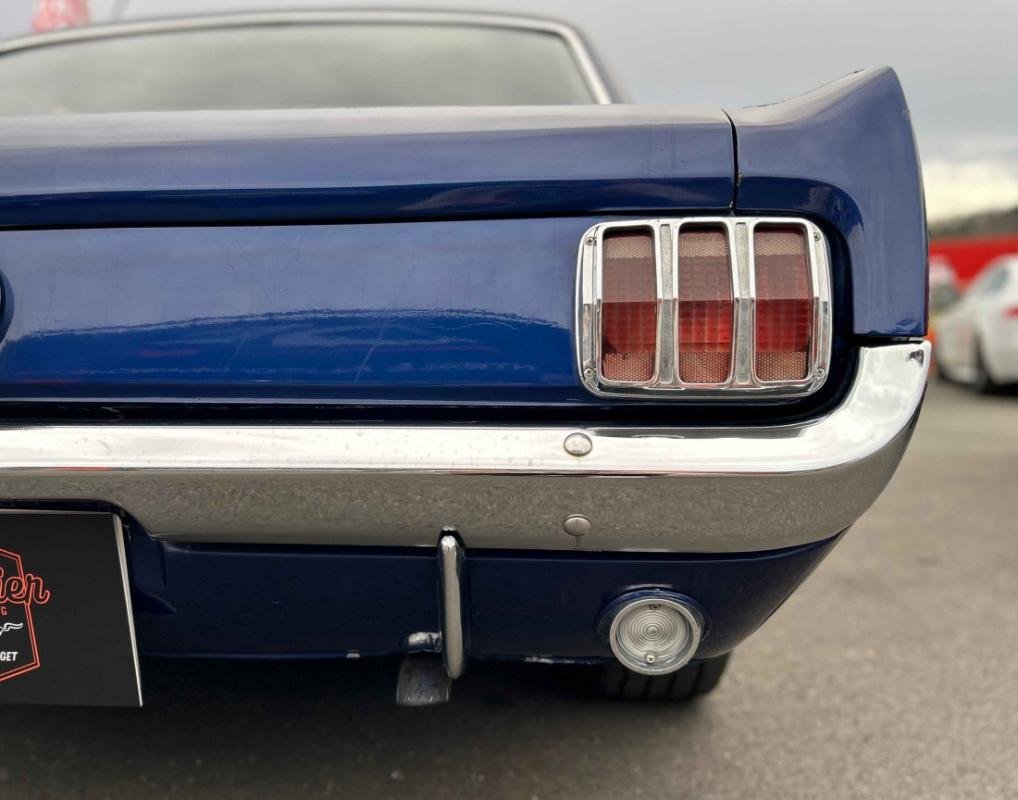 Ford Mustang - Photo 23