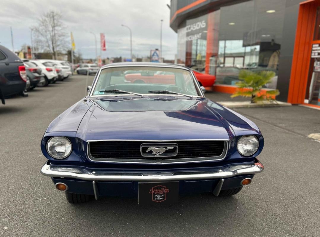Ford Mustang - Photo 4