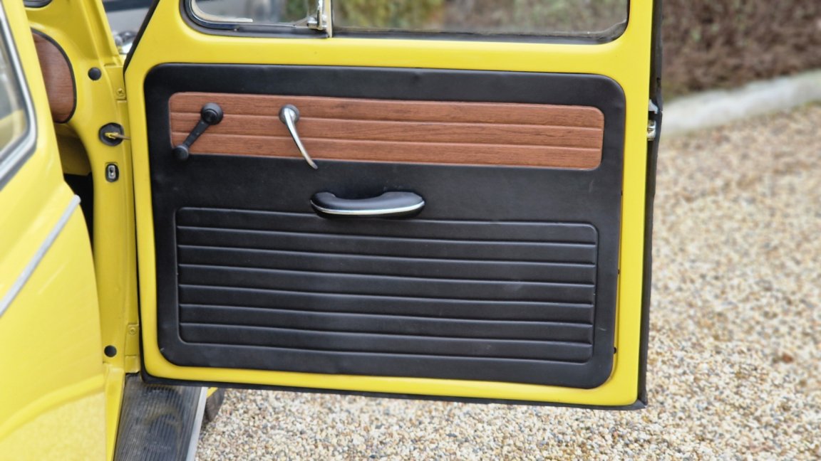 Volkswagen Coccinelle - Photo 17