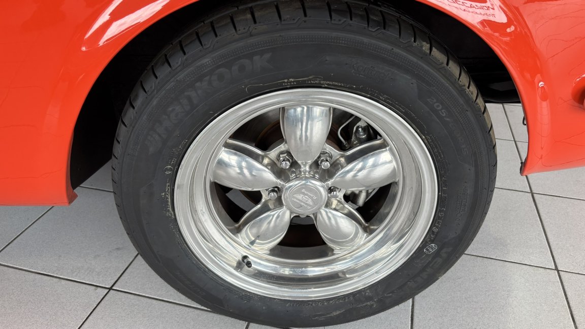 Ford Mustang - Photo 16