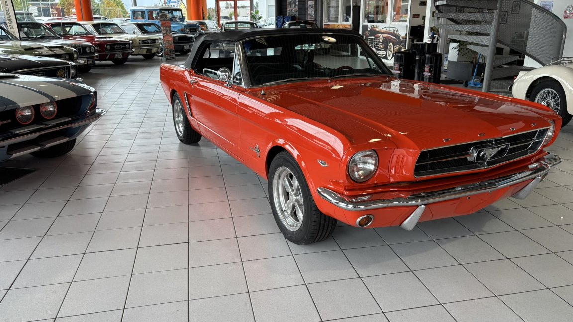 Ford Mustang - Photo 19