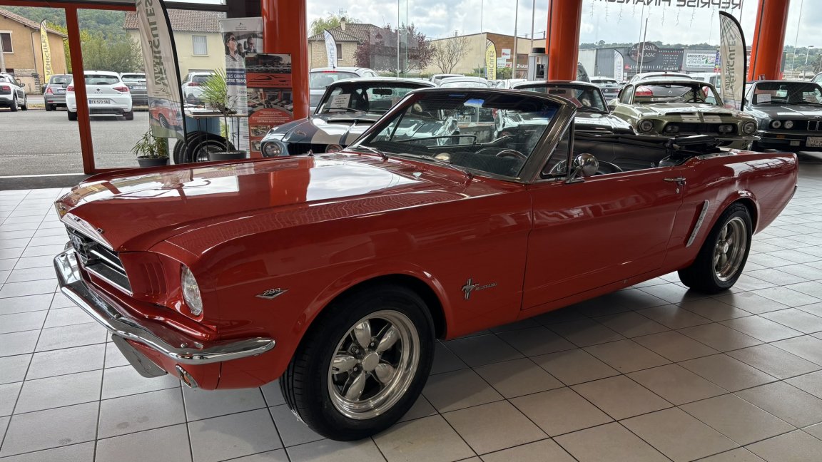 Ford Mustang - Photo 3