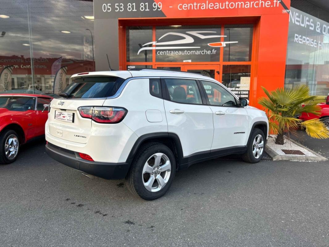 Jeep Compass - Photo 2