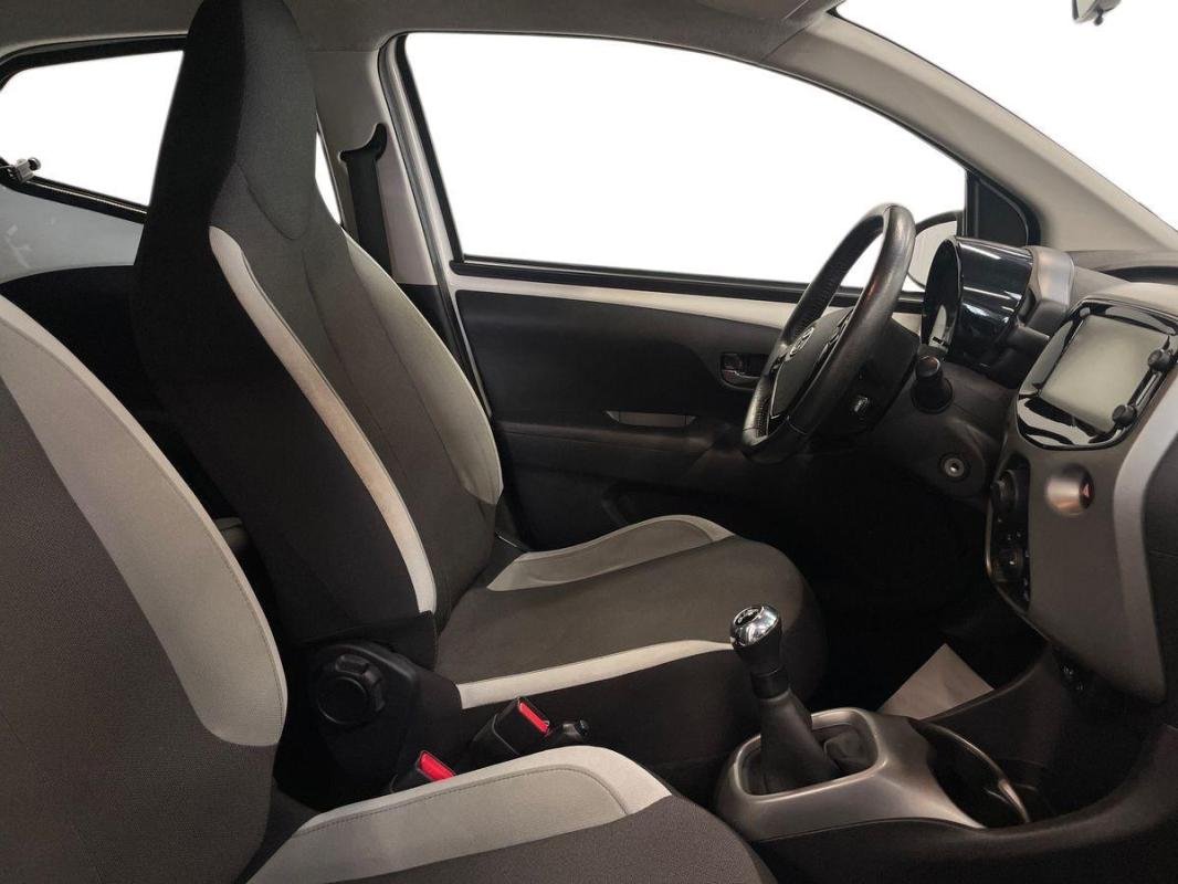 Toyota Aygo - Photo 13