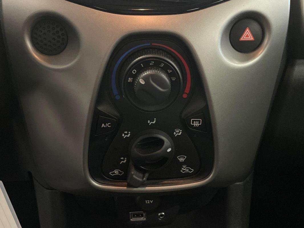 Toyota Aygo - Photo 19