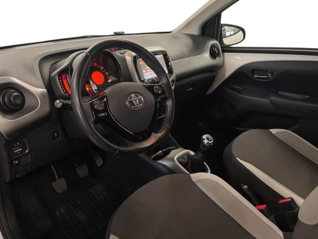 Toyota Aygo - Photo 9