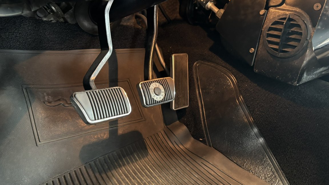 Ford Mustang - Photo 19