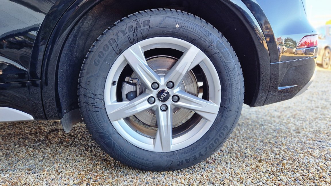 Audi Q5 - Photo 42