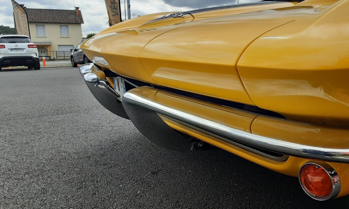 Chevrolet Corvette - Photo 31