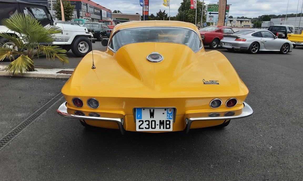 Chevrolet Corvette - Photo 33