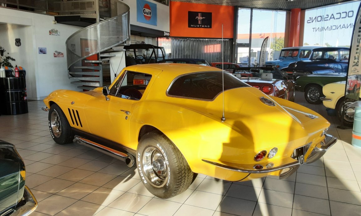 Chevrolet Corvette - Photo 7