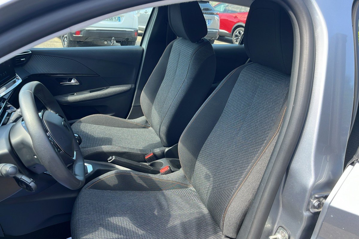 Peugeot 208 - Photo 11
