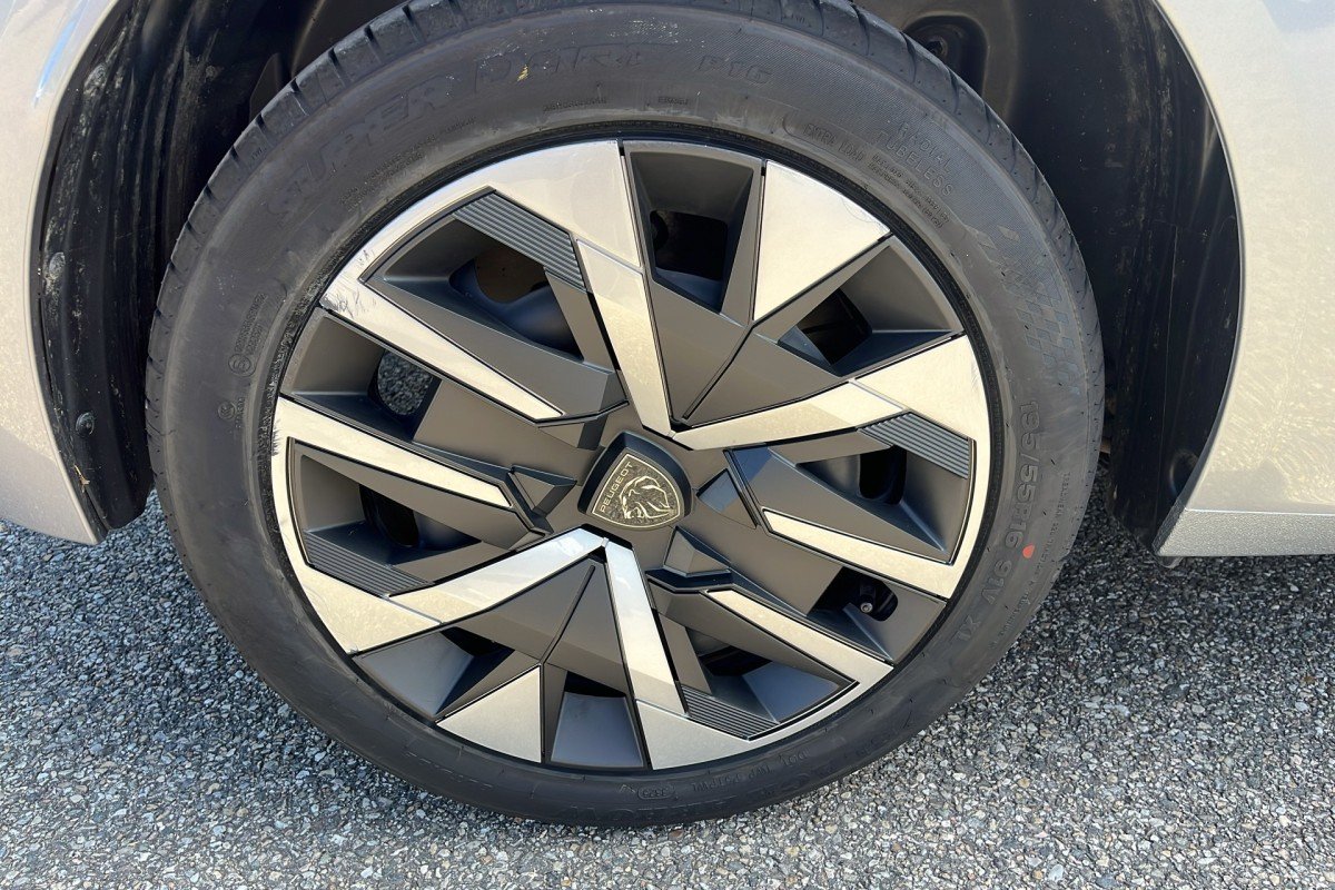Peugeot 208 - Photo 20