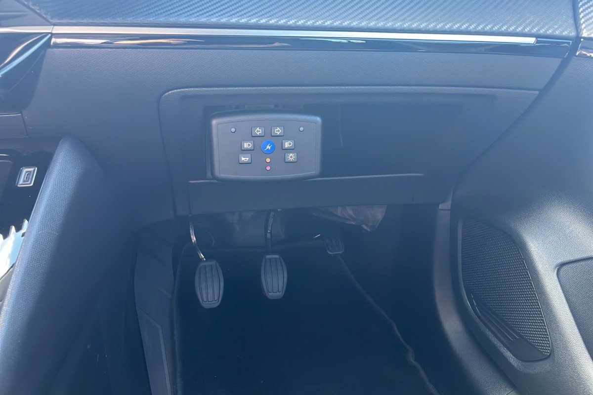 Peugeot 208 - Photo 25