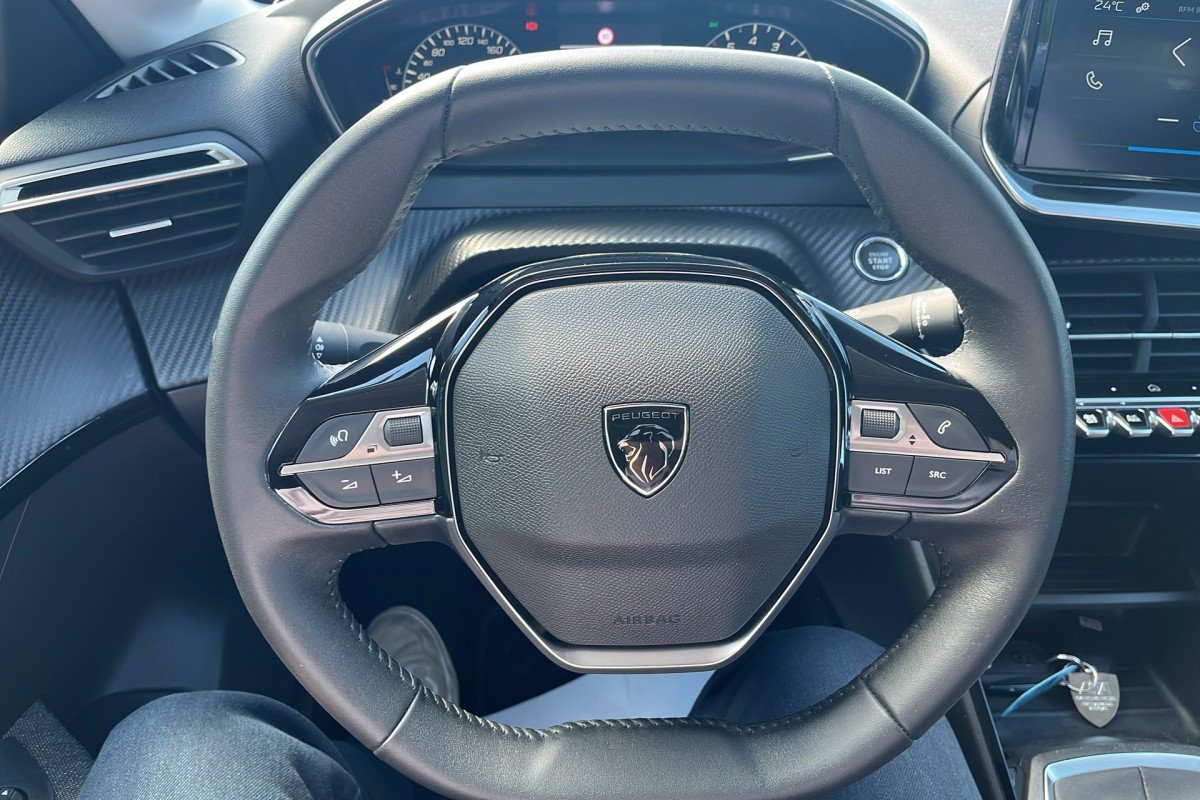 Peugeot 208 - Photo 26