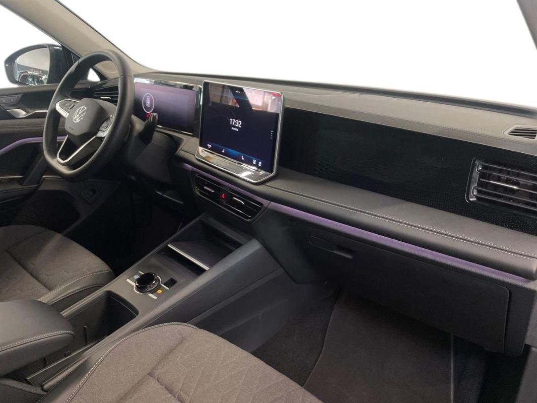 Volkswagen Tiguan - Photo 13