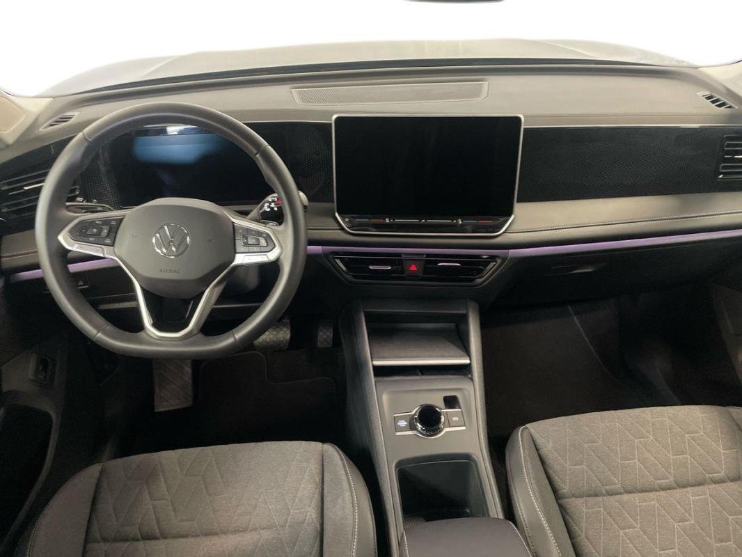 Volkswagen Tiguan - Photo 24
