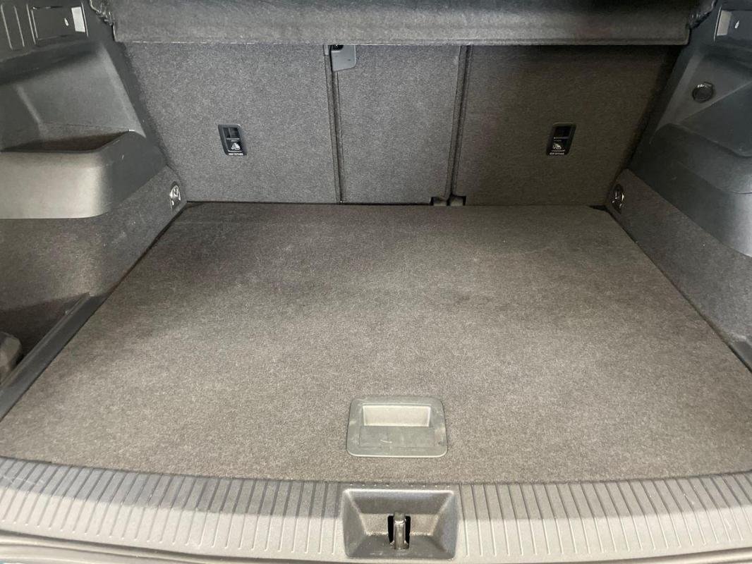 Volkswagen Tiguan - Photo 31