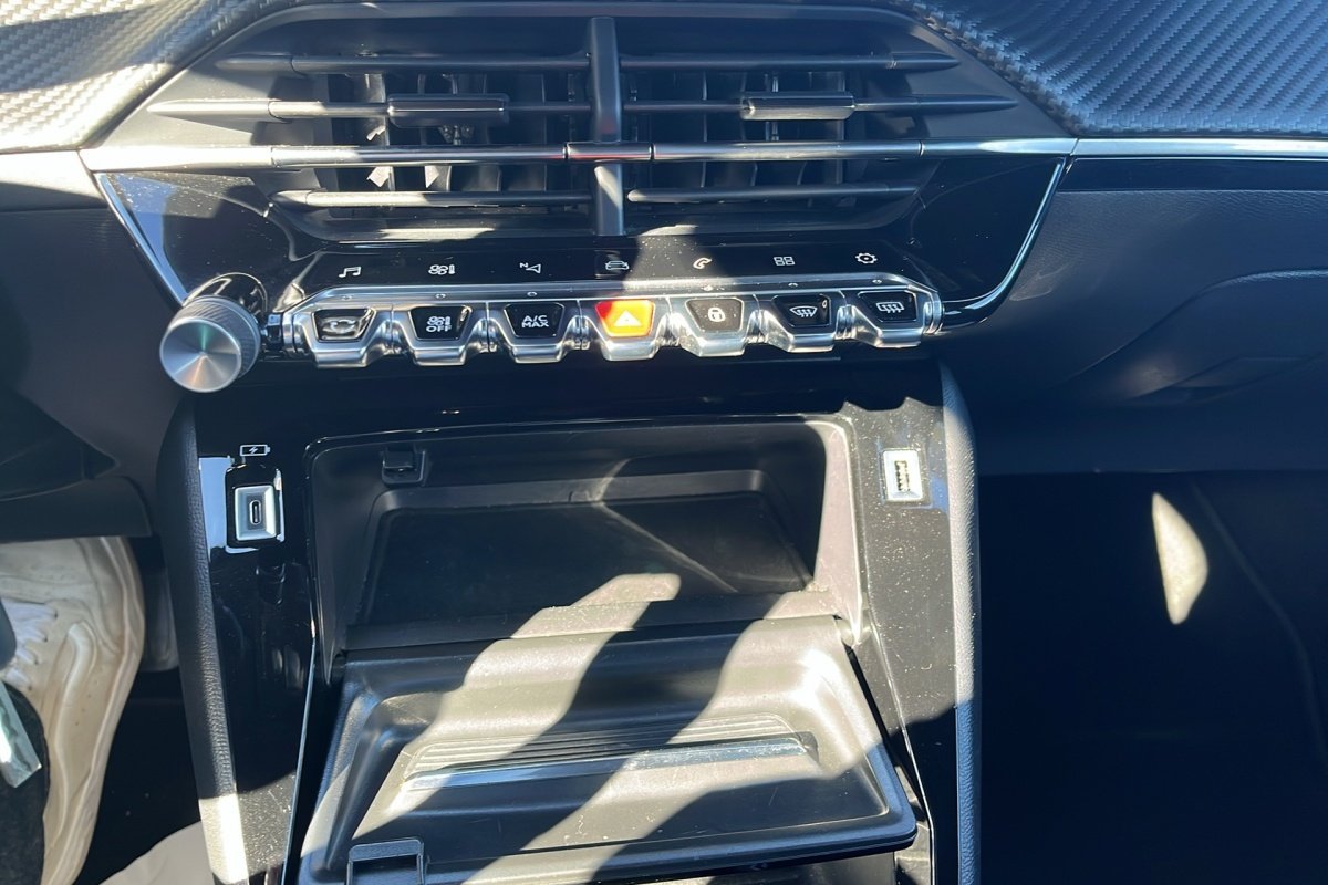 Peugeot 2008 - Photo 24