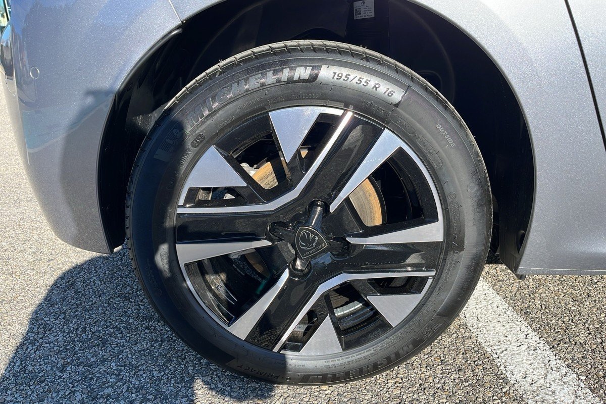 Peugeot E-208 - Photo 20