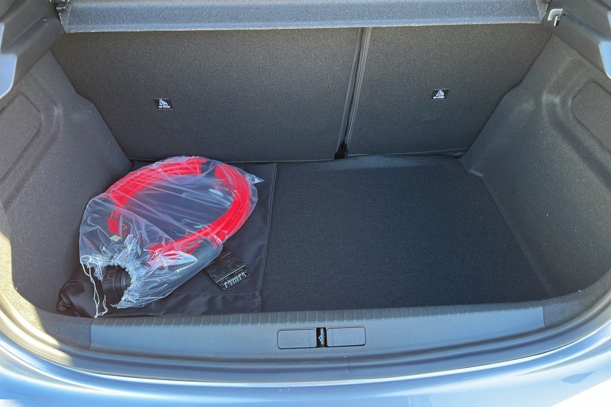Peugeot E-208 - Photo 9
