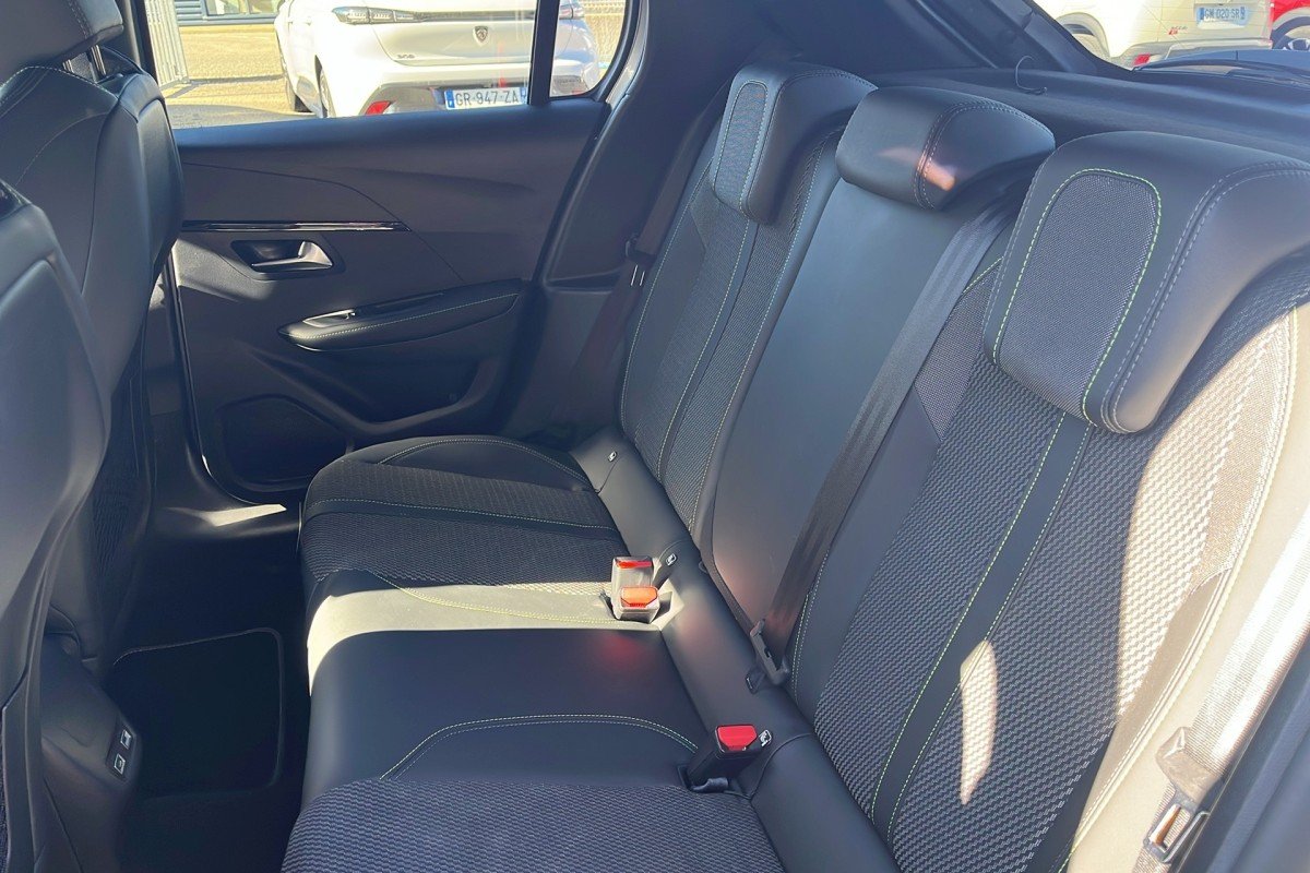Peugeot 208 - Photo 12