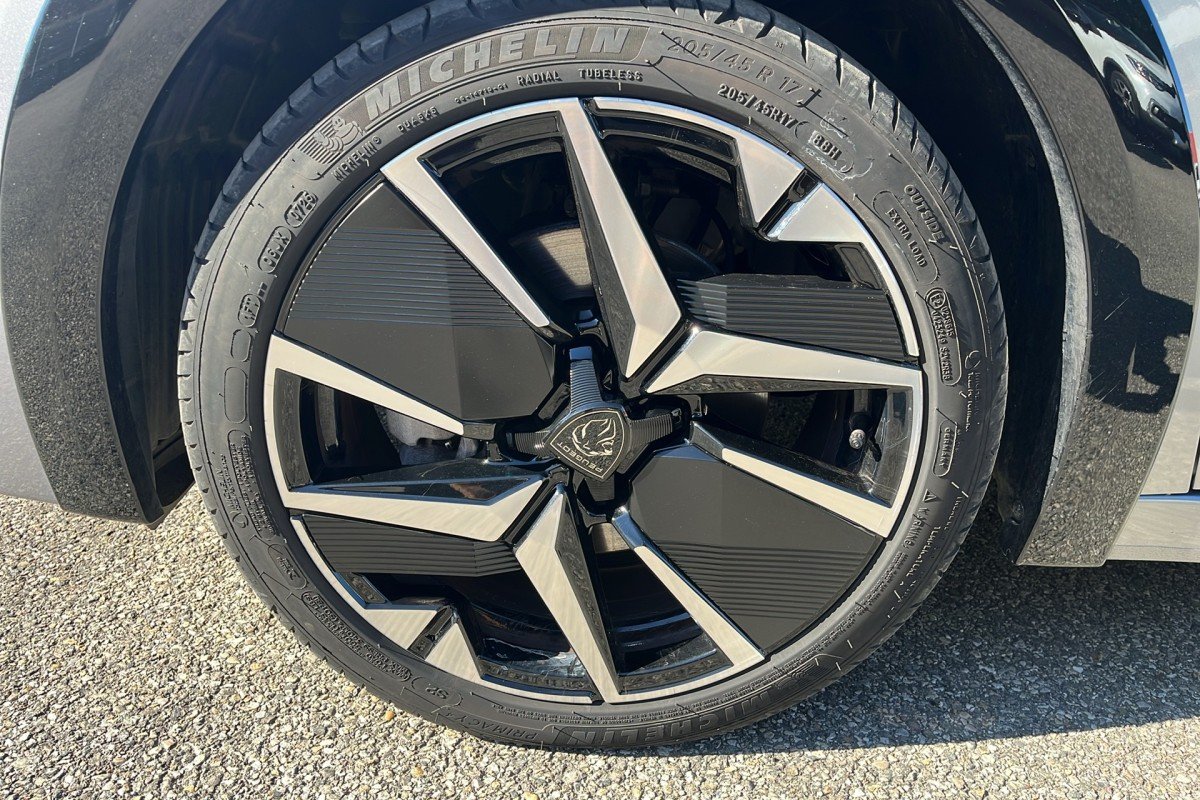 Peugeot 208 - Photo 13