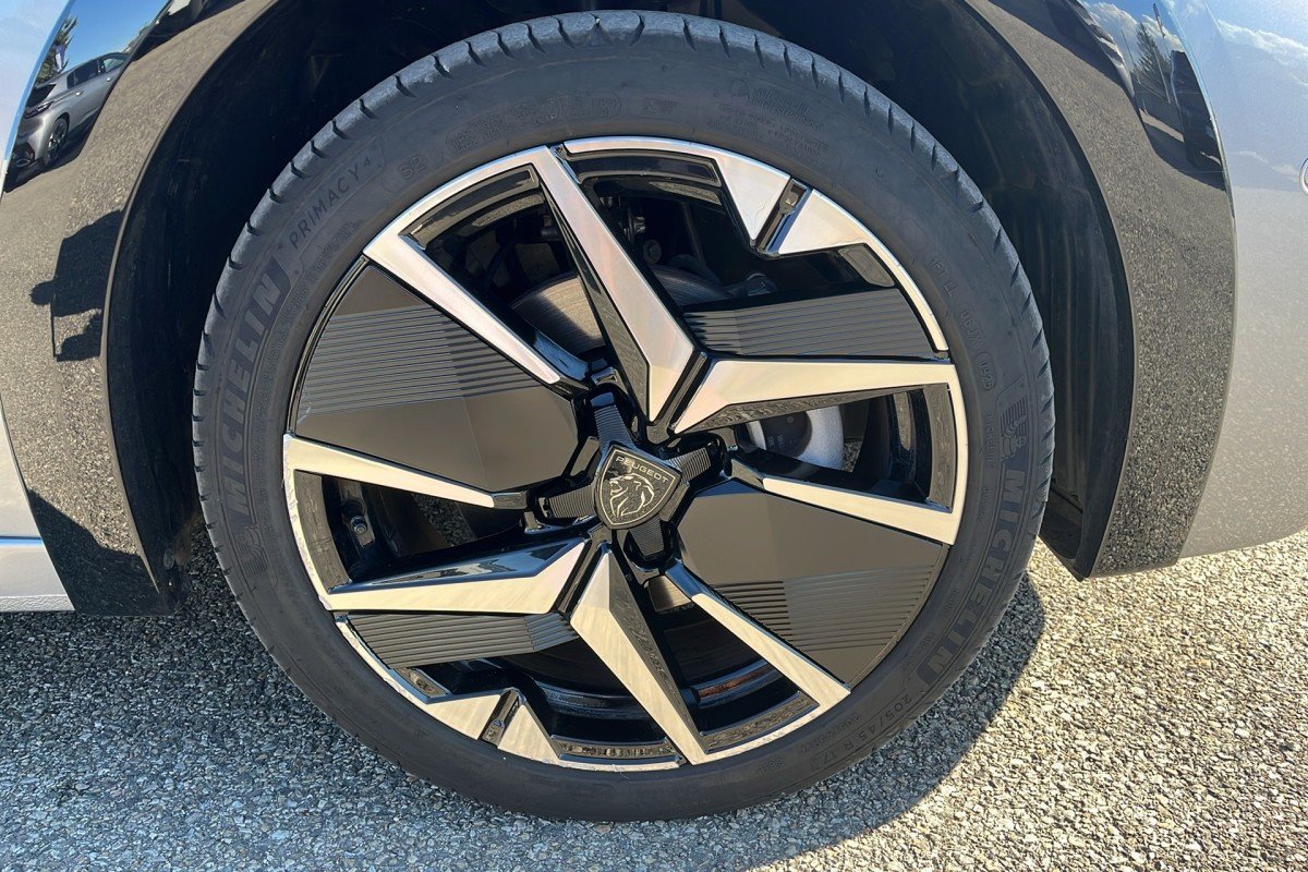 Peugeot 208 - Photo 18