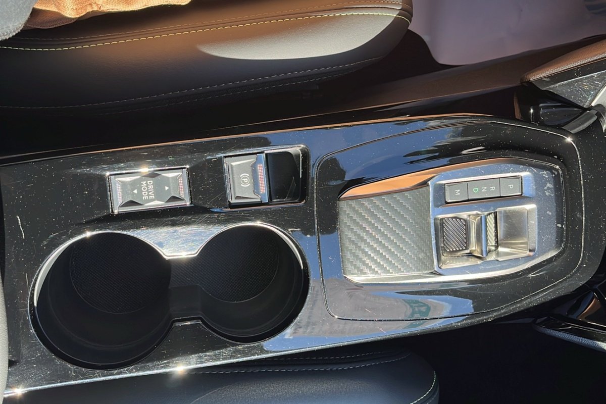 Peugeot 208 - Photo 24