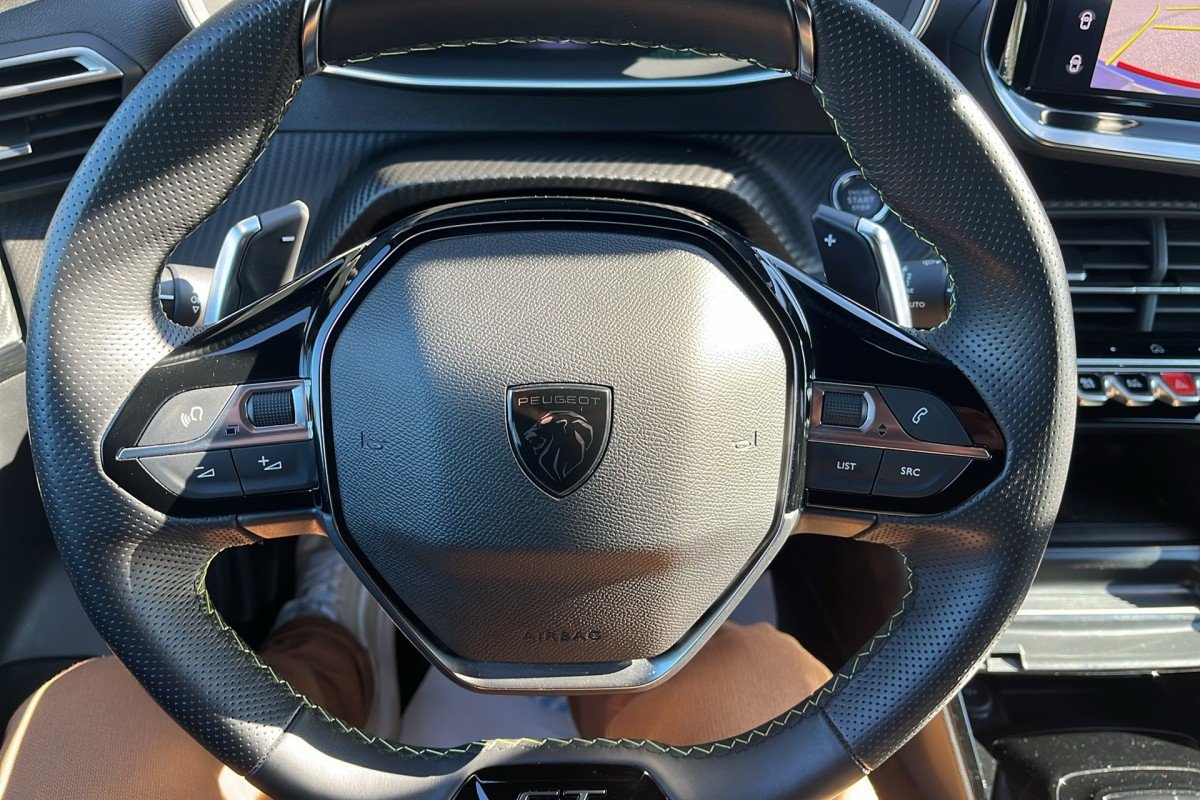 Peugeot 208 - Photo 26