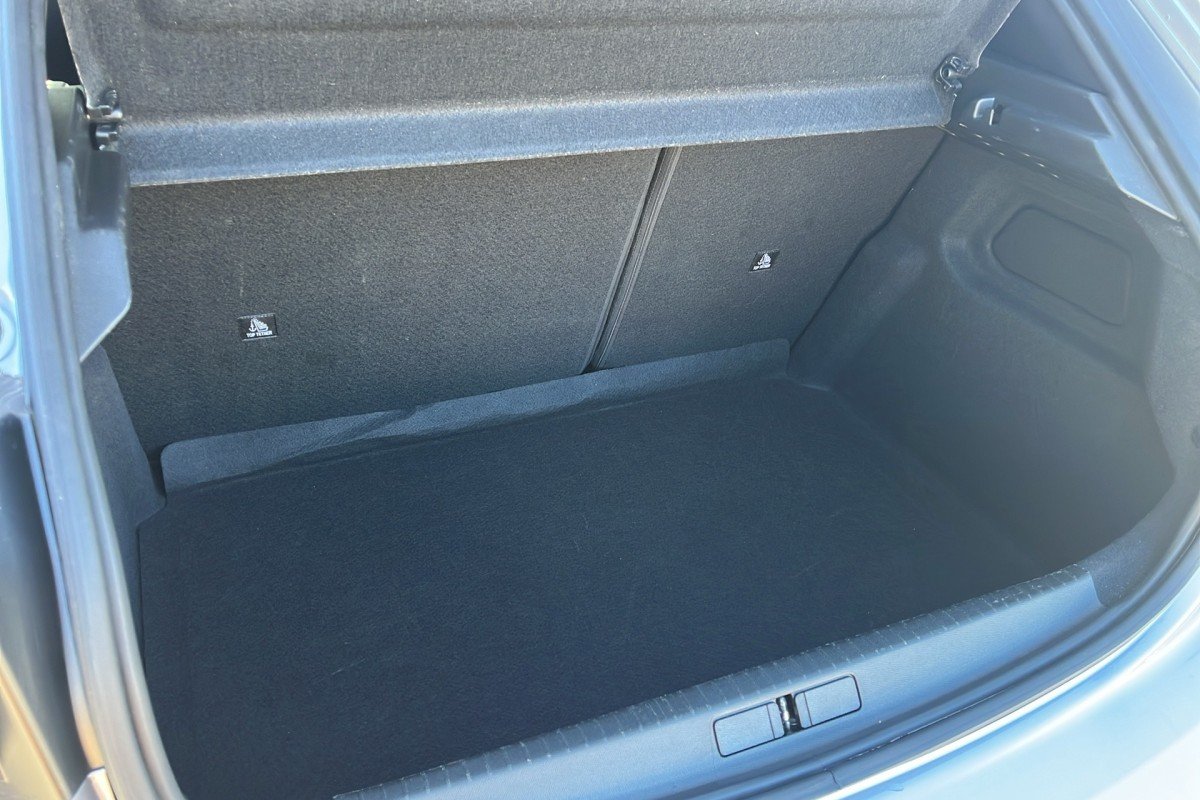 Peugeot 208 - Photo 9