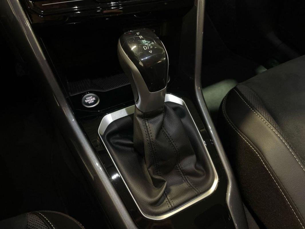 Volkswagen T-Roc - Photo 11
