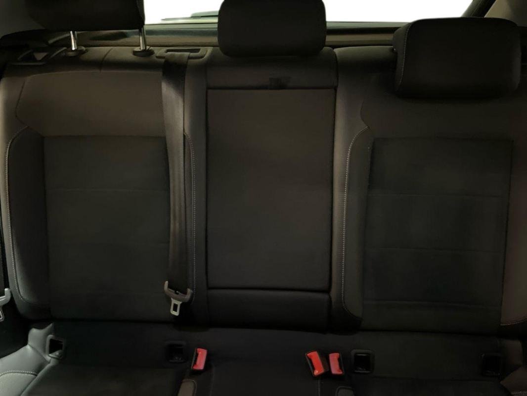 Volkswagen T-Roc - Photo 22