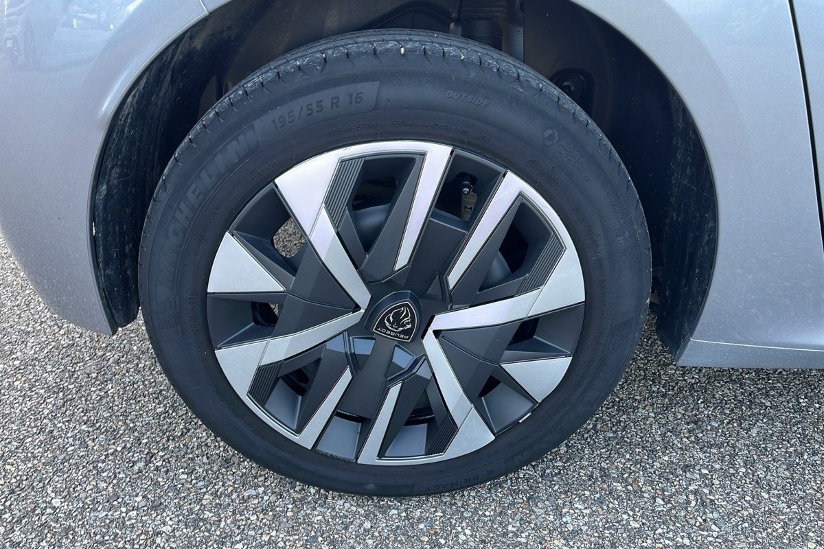 Peugeot 208 - Photo 20