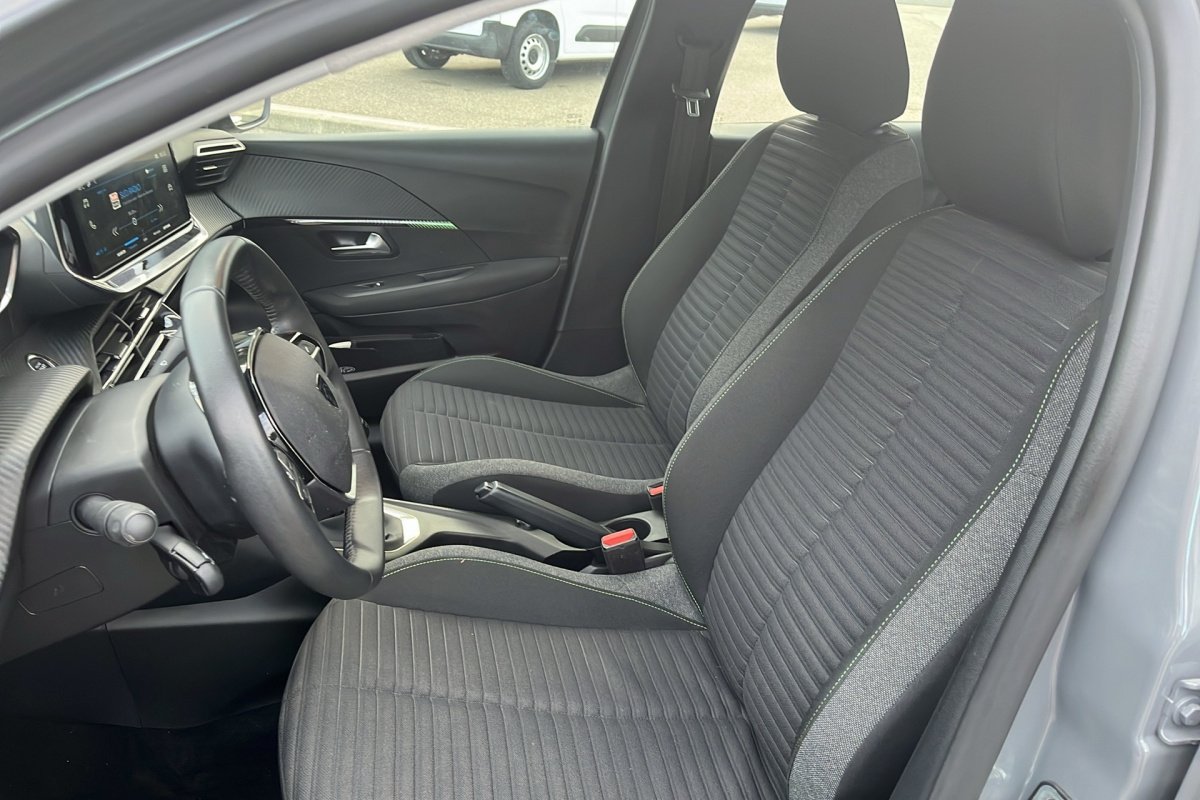 Peugeot 208 - Photo 11