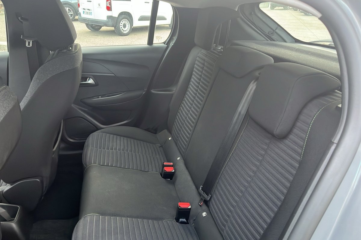 Peugeot 208 - Photo 12