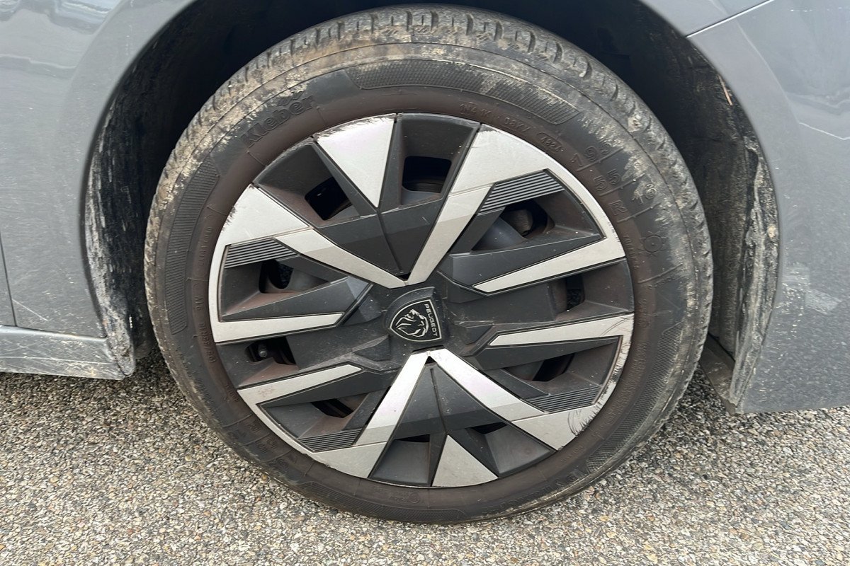 Peugeot 208 - Photo 18