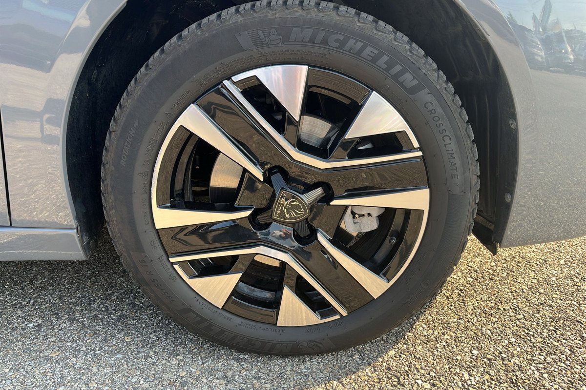 Peugeot 208 - Photo 18